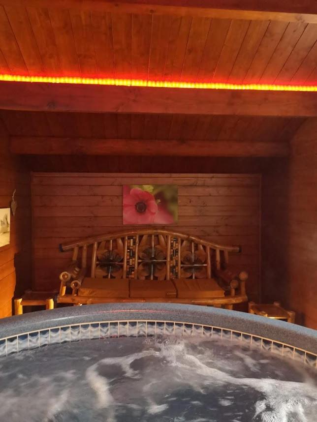 Hooglede Het Filipijns Slaaphuisje מראה חיצוני תמונה